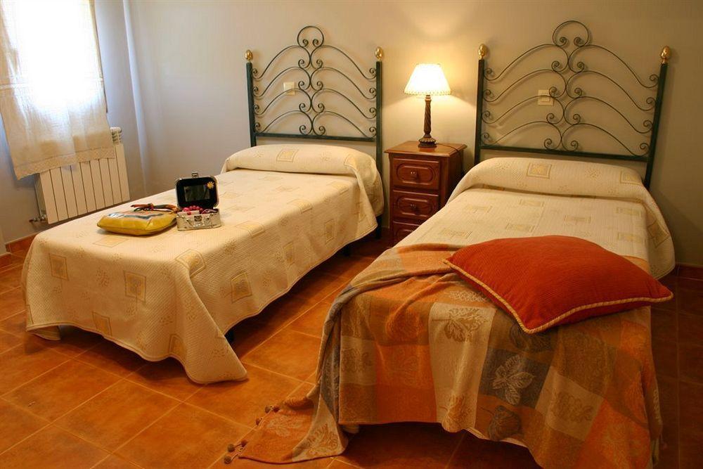 Sierra De Monfrague Appartement Torrejón el Rubio Buitenkant foto