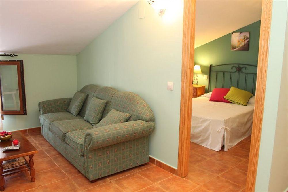 Sierra De Monfrague Appartement Torrejón el Rubio Buitenkant foto