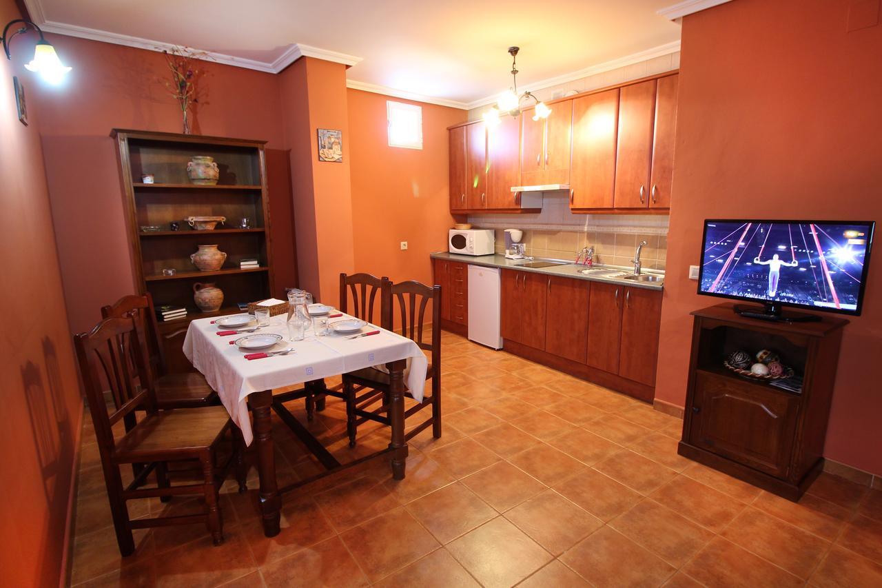 Sierra De Monfrague Appartement Torrejón el Rubio Buitenkant foto